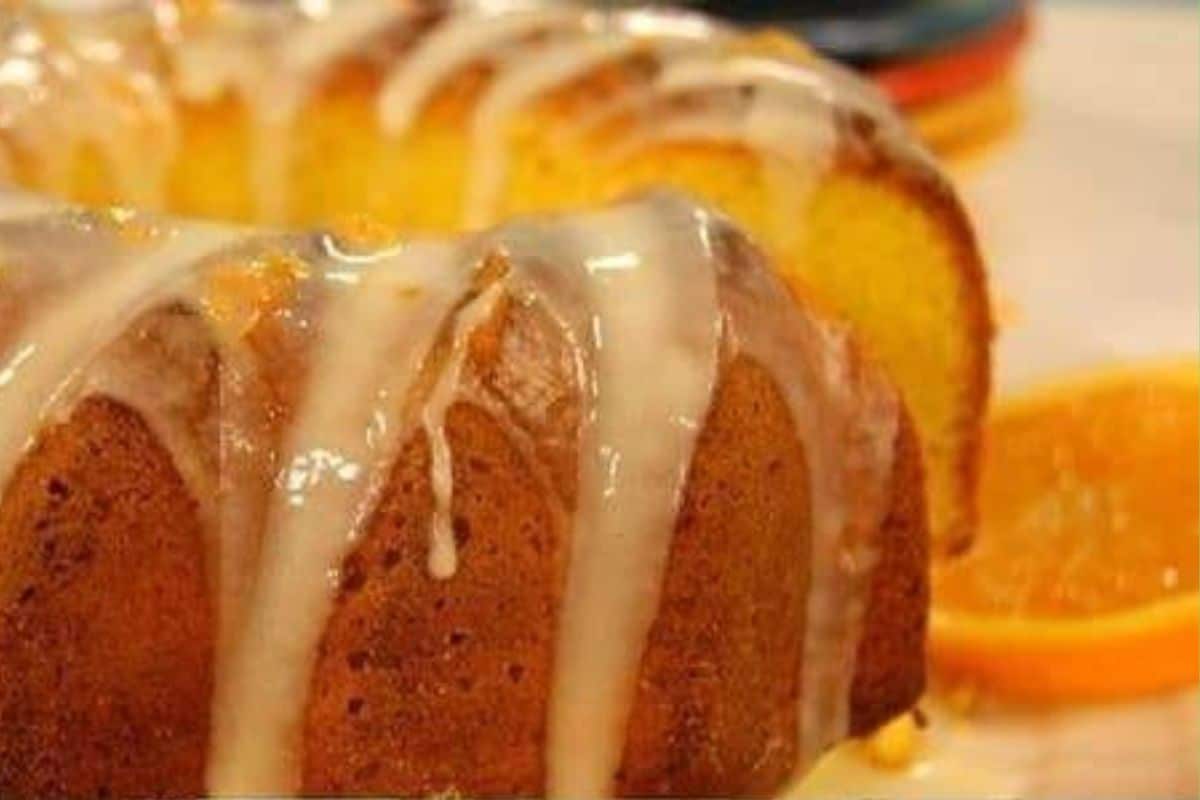 Bolo de Laranja Molhadinho Prático e Saboroso Receita Rápido