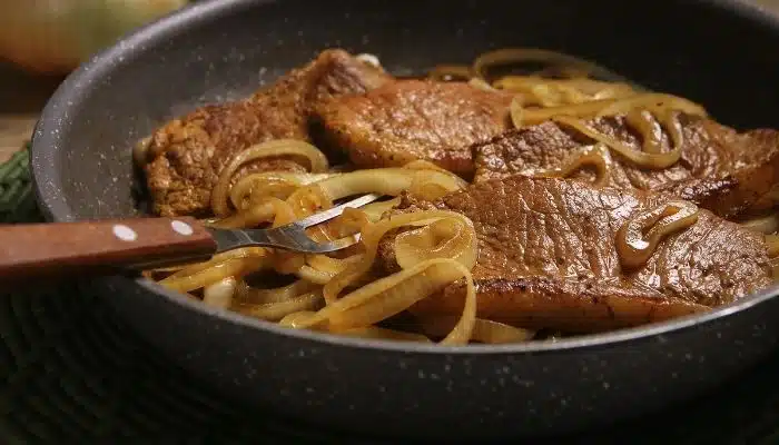 Receita de Bife Acebolado