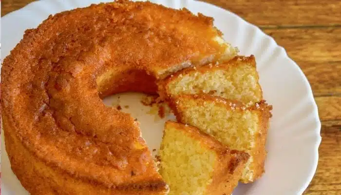 Fácil e Rápida Receita de Bolo de Mandioca de Liquidificador