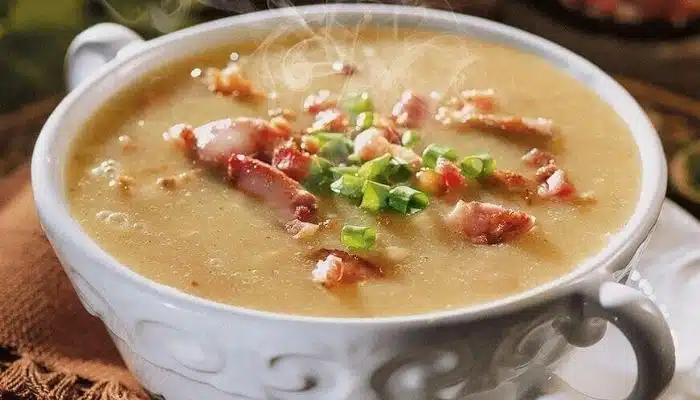 Receita de Caldo de Mandioca com bacon