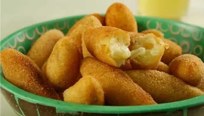 Como Fazer Bolinho de Mandioca em 1 Minuto