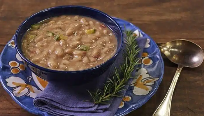 Receita de Feijão Branco com Abobrinha