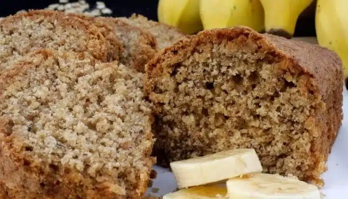 Fácil Receita de Bolo Fit de Banana com Aveia Sem Açúcar