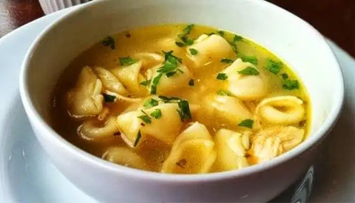 Como Fazer Capeletti in Brodo (Sopa de Capeletti)