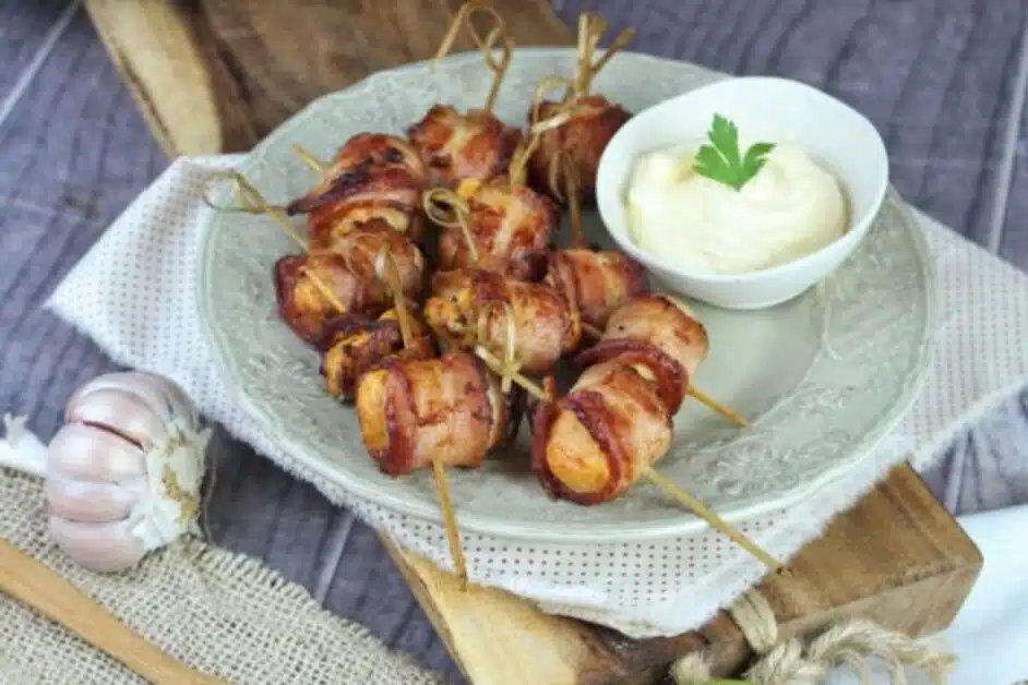 Petisco de Sobrecoxa e Bacon na Airfryer