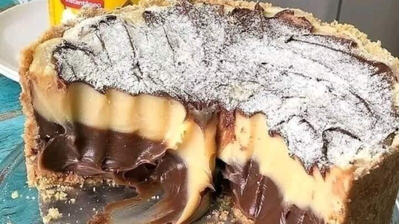 Bolo de Chocolate com Recheio de Mousse de Maracujá