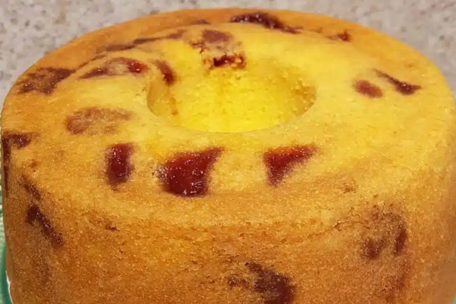 Bolo de Fubá com Goiabada