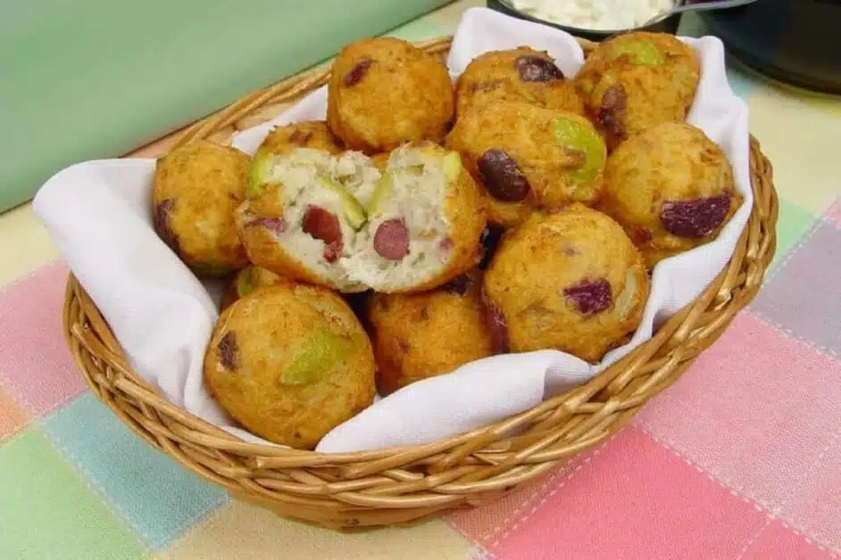 Receita de Bolinho de Bacalhau com Azeitonas