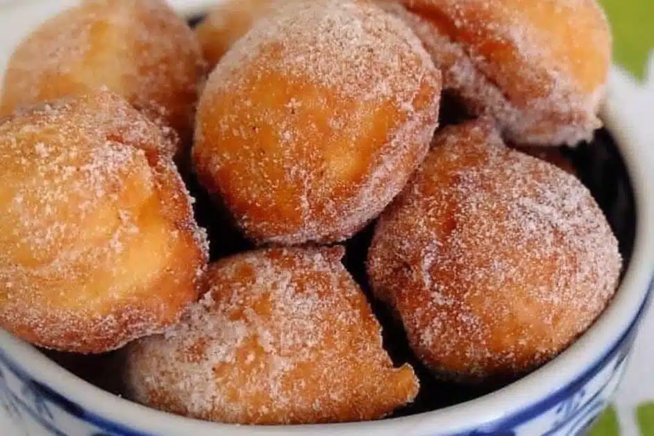 Receita de Bolinho de Chuva Delicioso