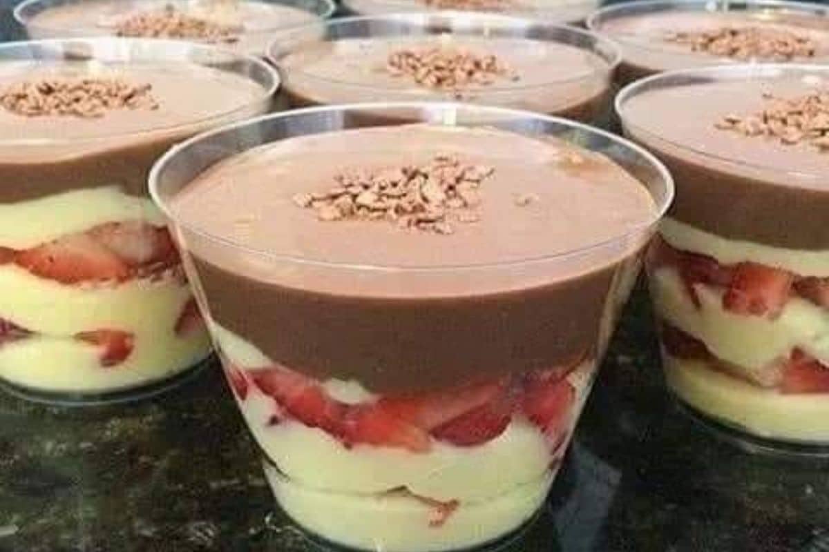 Receita de Delícia de Morango no Pote