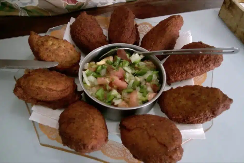 Receita de Bolinho Frito de Feijão Fradinho