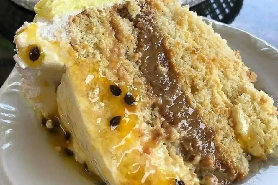 Receita de Bolo de Maracujá com Doce de Leite