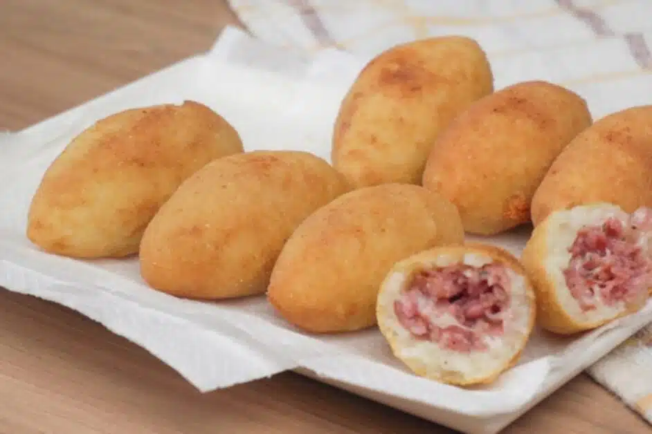 Receita de bolinho de calabresa com batata