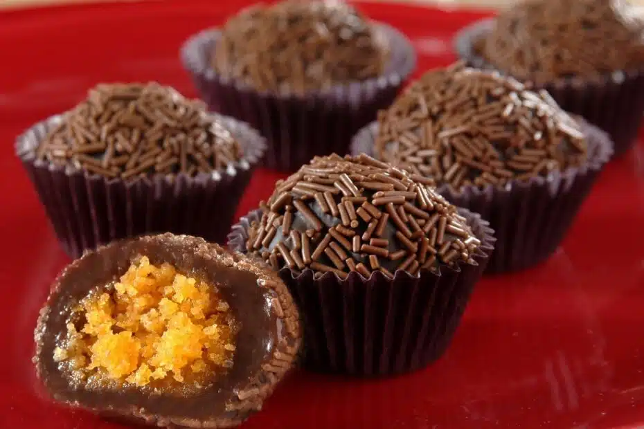 Receita de brigadeiro recheado com bolo de cenoura