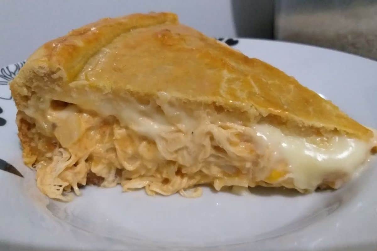 Torta de Frango Com Massa de Guaraná Com 3 Ingredientes