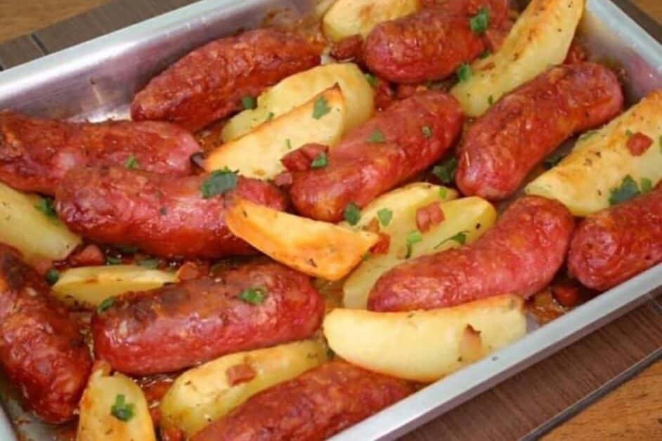 Linguiça Assada Com Batata Uma Delícia Prática E Saborosa Para O Seu Dia A Dia Receita Rápido 6465