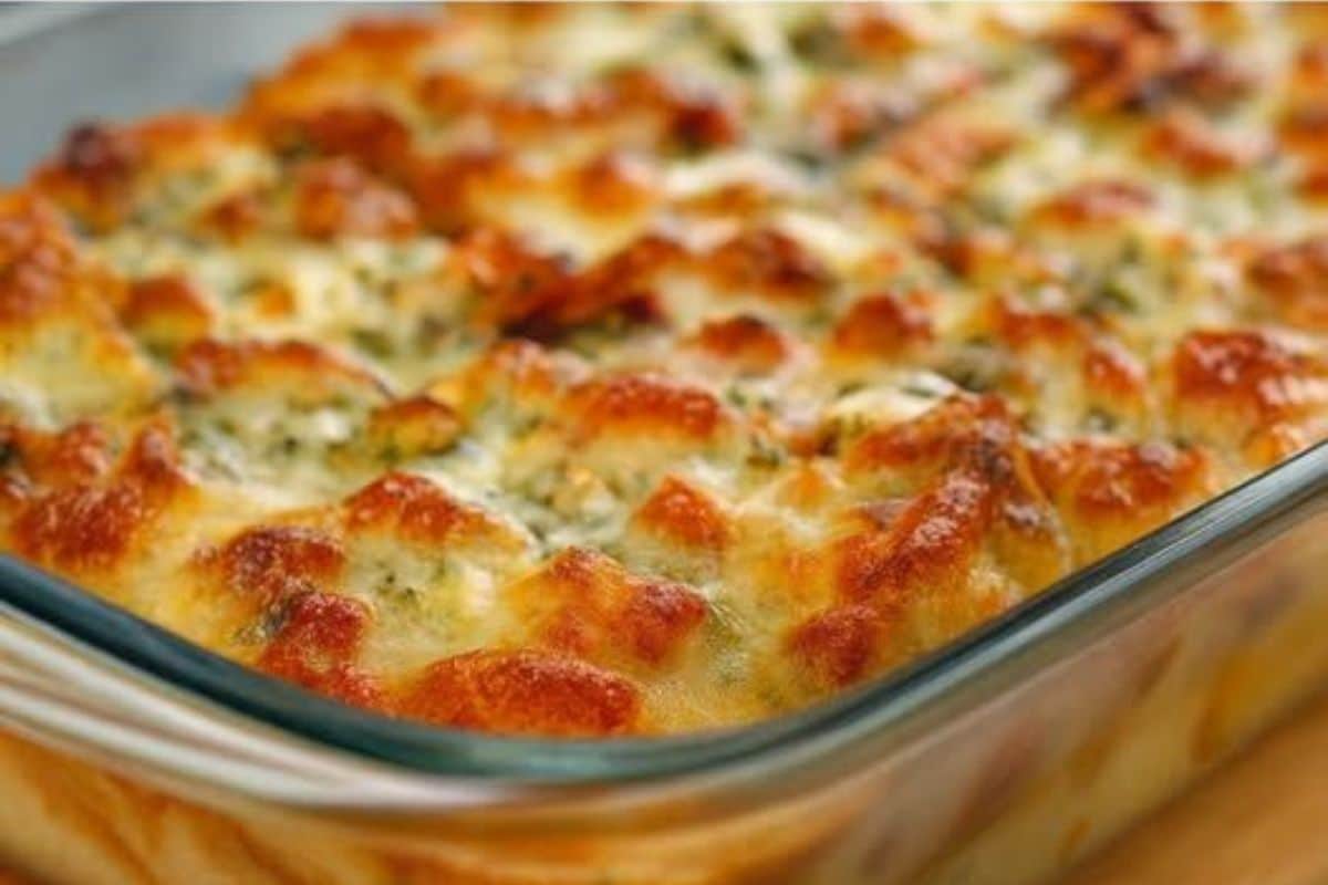 Minha Torta de Pão Velho sempre some antes mesmo de esfriar