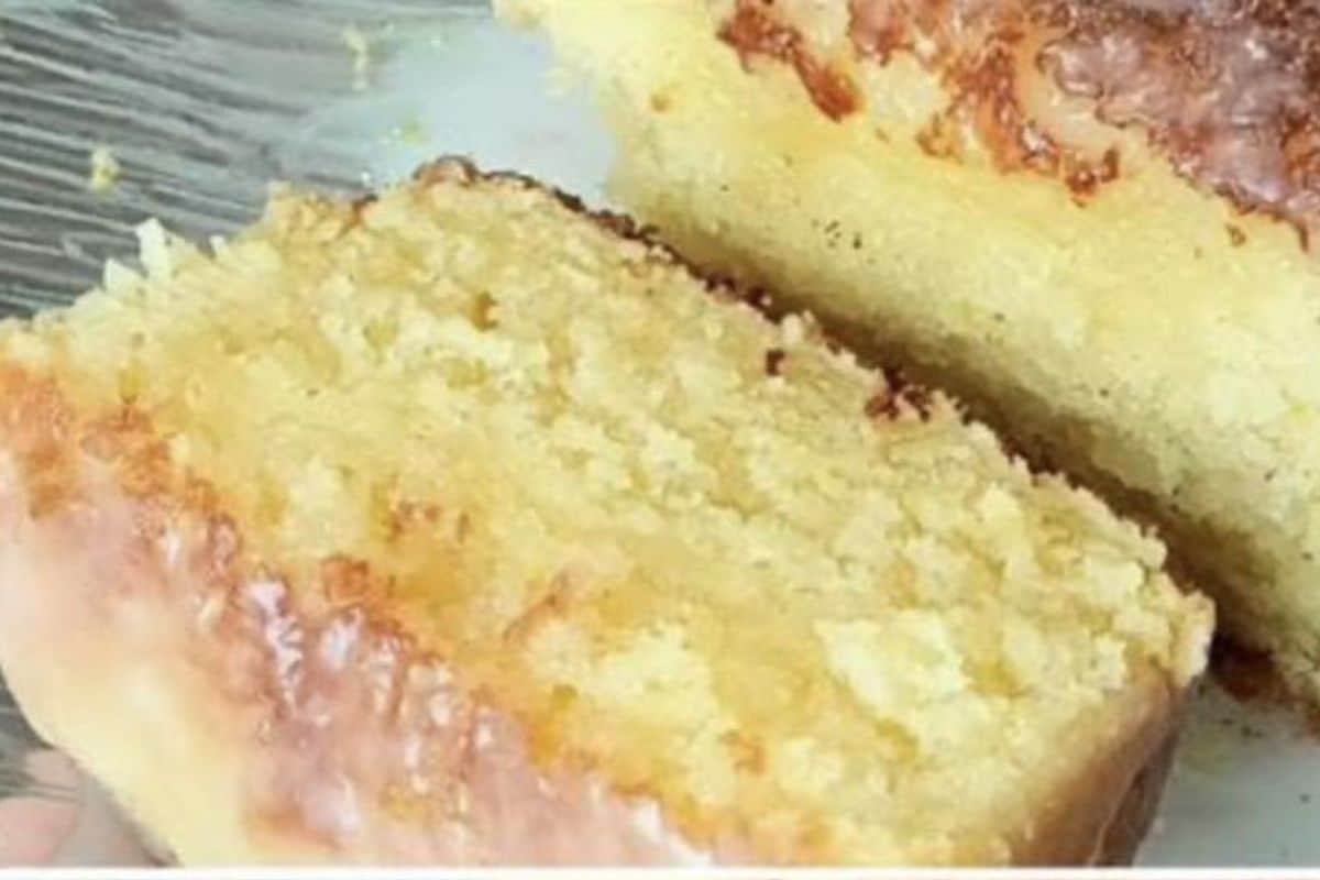 Bolo de Limão Estilo Starbucks Super Cremoso: Quando eu faço esse bolo aqui em casa, some em minutos