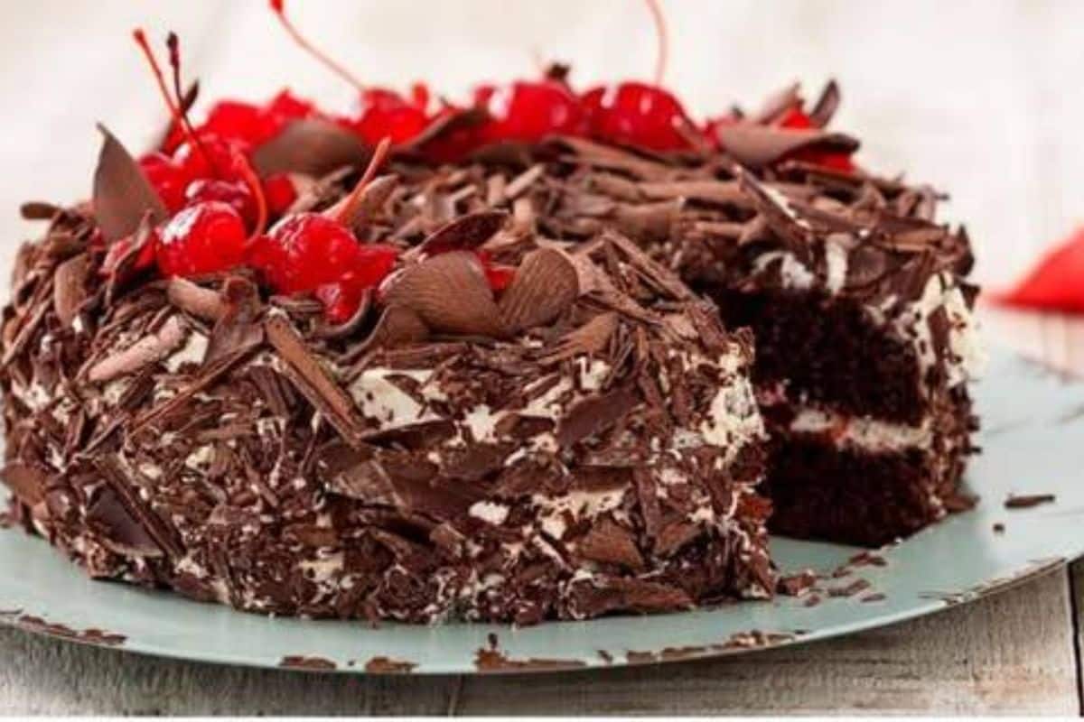 Bolo Floresta Negra Irresistível e Molhadinho do Jeito que Todo Mundo Ama