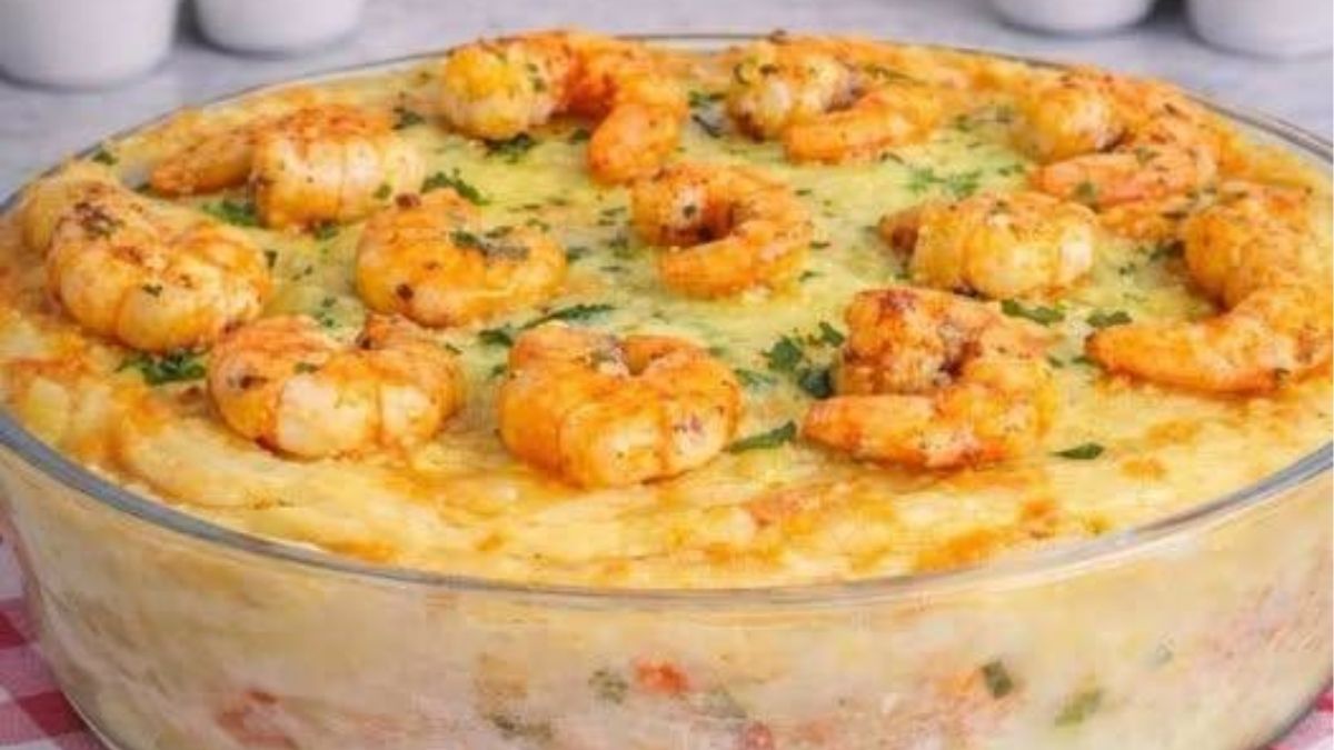 Escondidinho de Camarão Cremoso: A Receita que Vai Roubar a Cena no Almoço e Fazer Todo Mundo Pedir Repeteco!